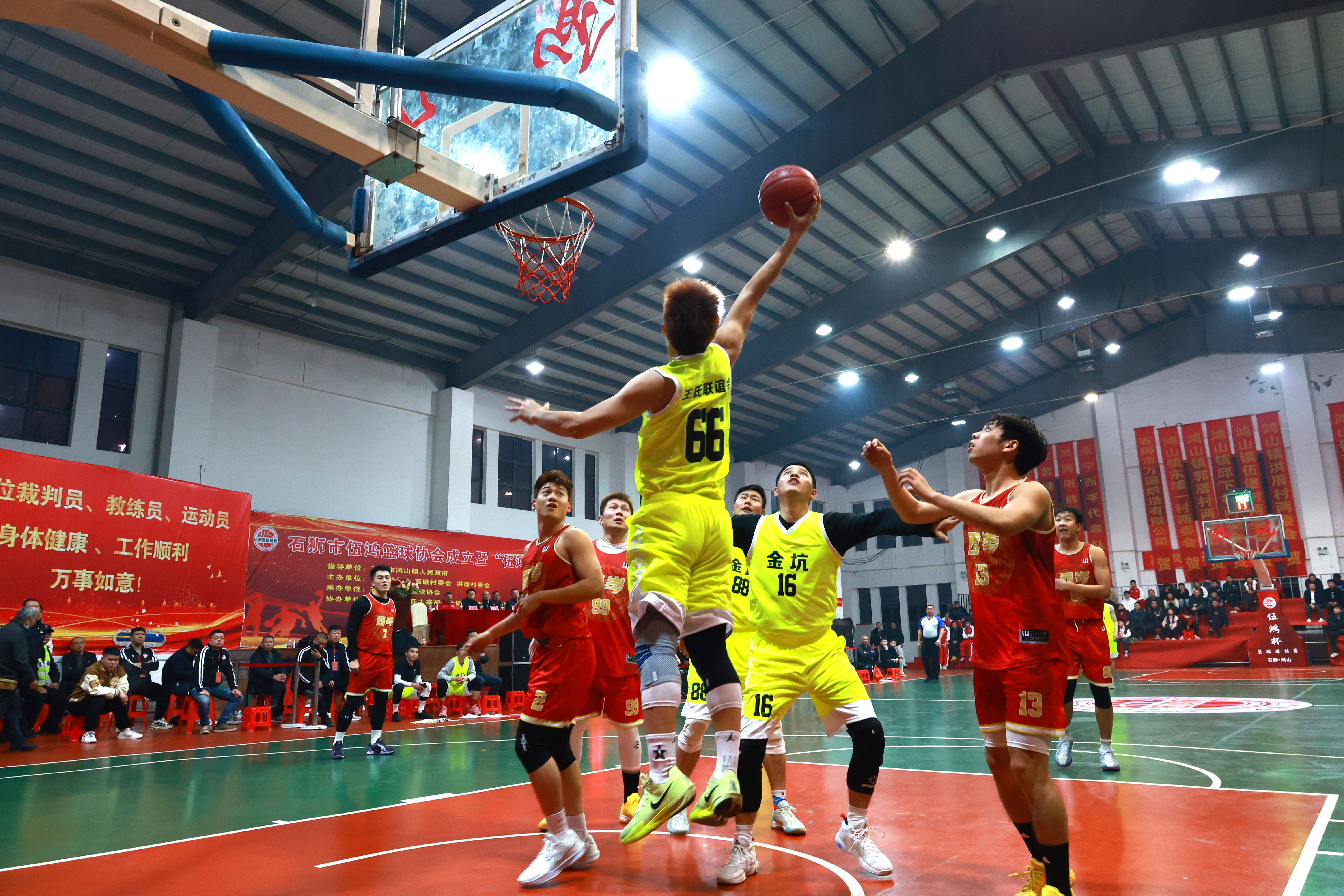 开云体育平台APP-特色篮球赛事助力城市夜经济，带动夜间消费热潮的简单介绍