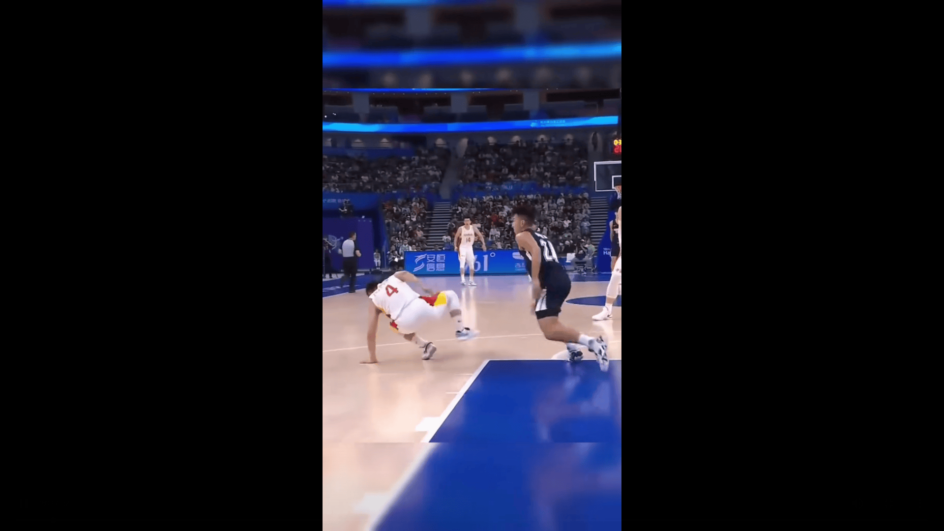 包含难忘瞬间:本赛季十大精彩片段回顾的词条 包含难忘瞬间:本赛季十大精彩片段回顾的词条